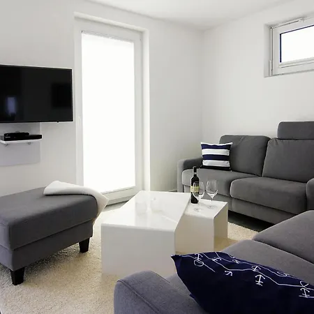 Am Yachthafen In Feriehus