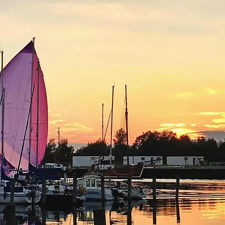 Am Yachthafen In Feriehus *
