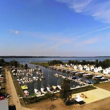 Am Yachthafen In Feriehus Peenemunde