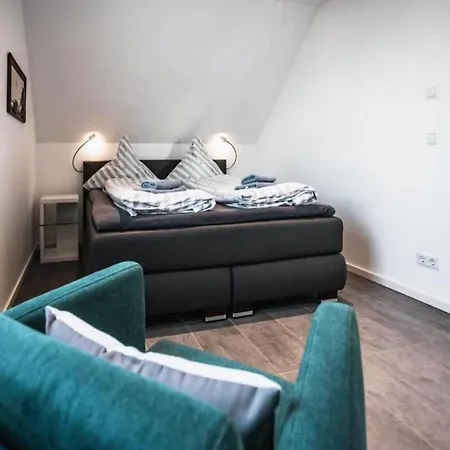 Feriehus Am Yachthafen In *